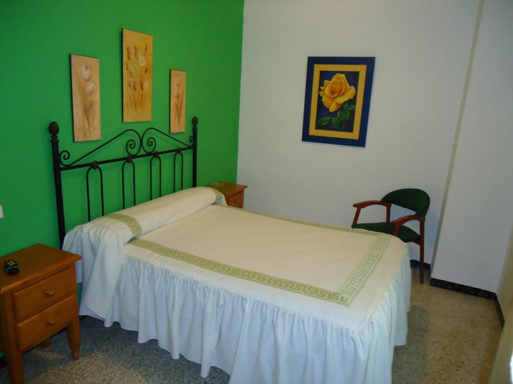 Hostal Los Claveles Baena Værelse billede