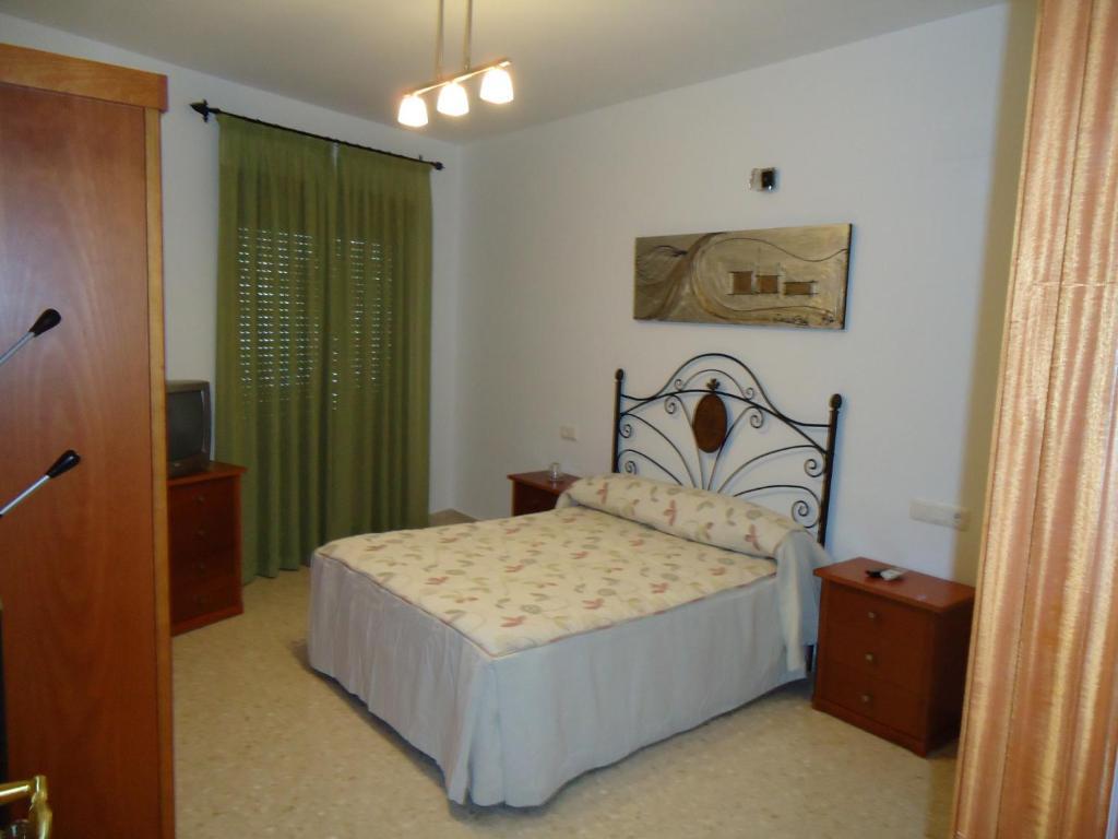 Hostal Los Claveles Baena Værelse billede